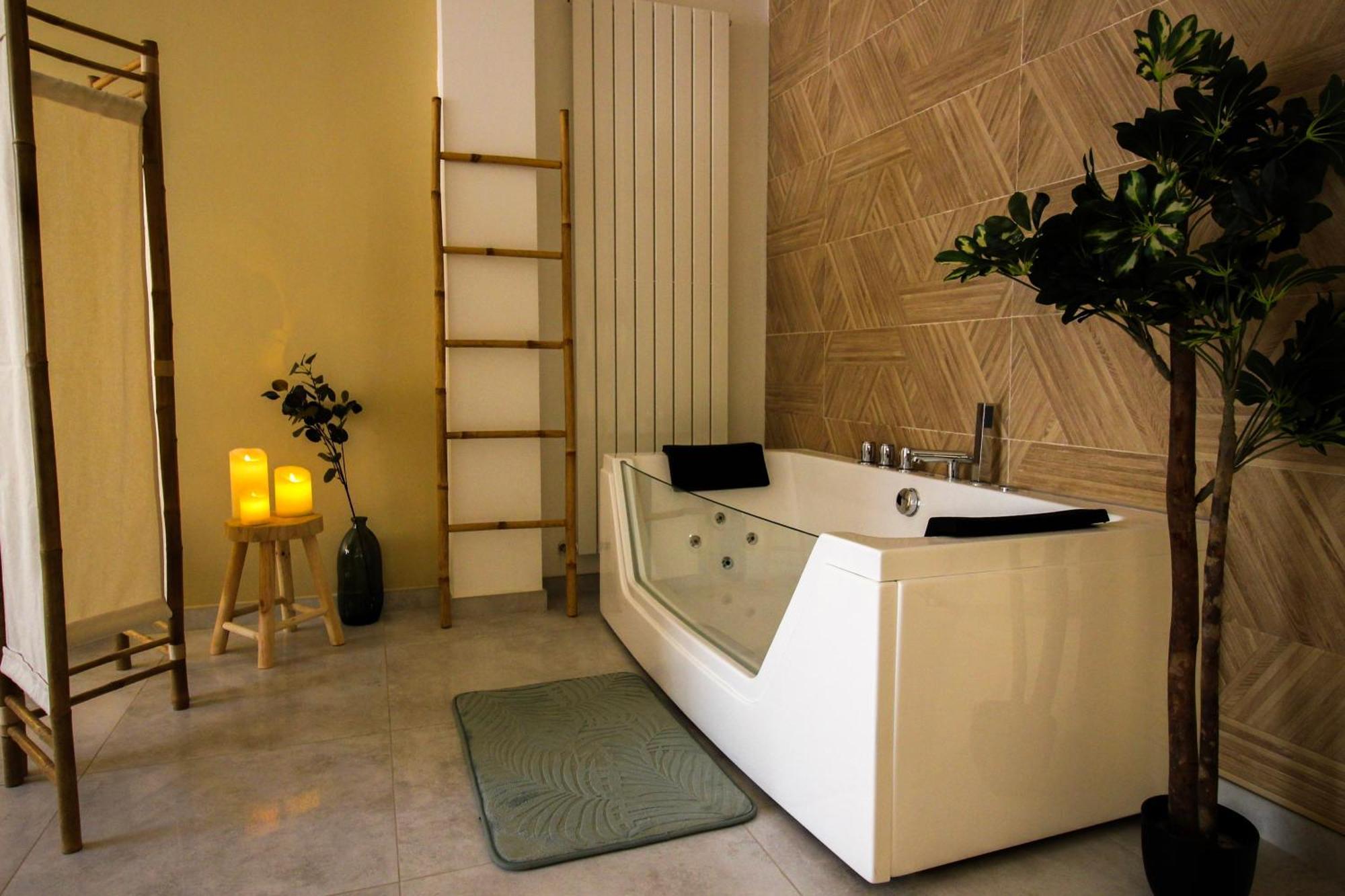 Apartment Foch Cocon Romantique Avec A Deux Pas Des Vagues Antibes
